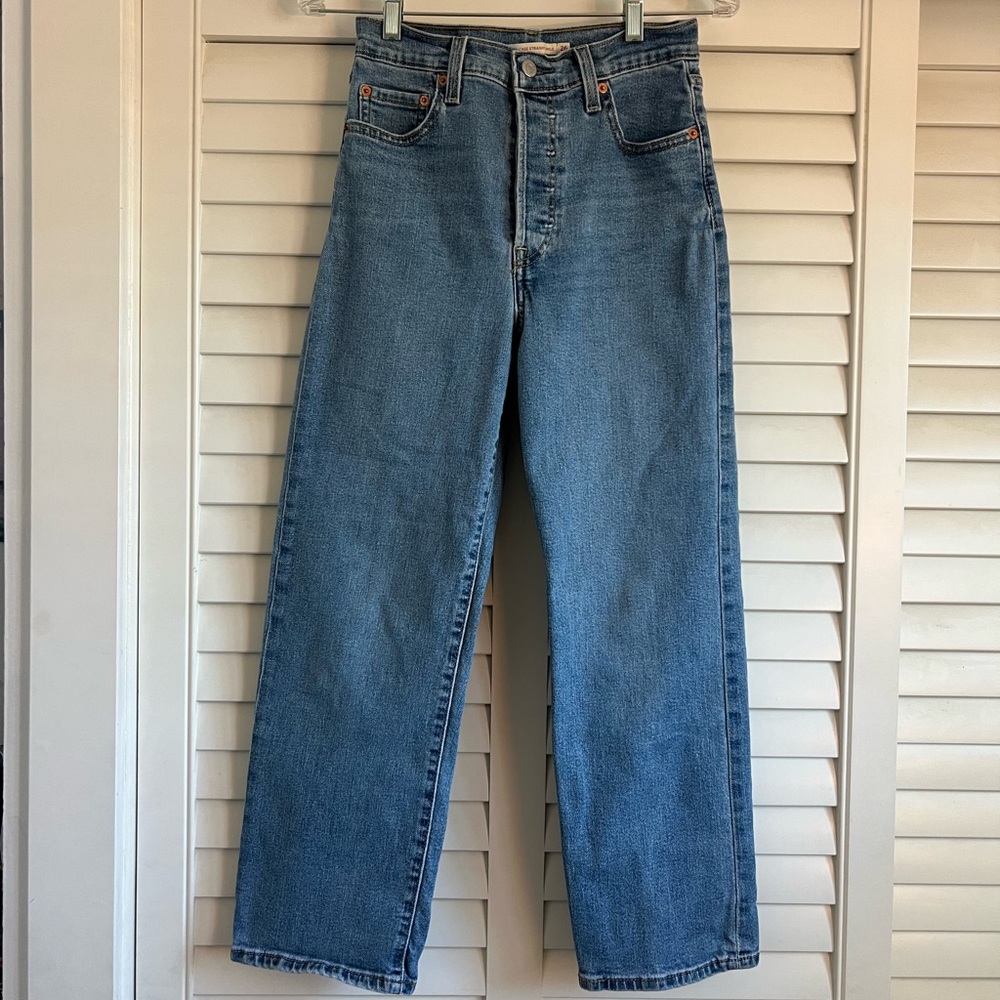 Levi’s Women’s Ribcage Straight Ankle Denim Jeans